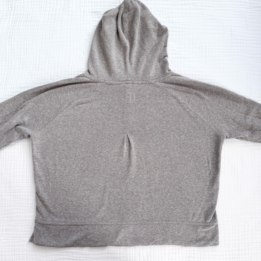Prana gray hoodie sweatshirt size XL -Cropped with shorter long sleeves - Picture 3 of 15